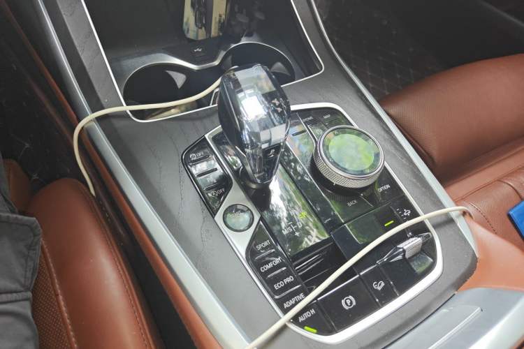Used BMW X7 2022 xDrive40i Luxury M Sport Package Gear Lever
