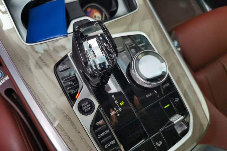 Used BMW X7 2022 xDrive40i Executive M Sport Package Gear Lever