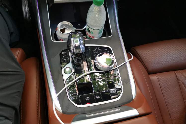 Used BMW X7 2022 xDrive40i Luxury M Sport Package Gear Lever
