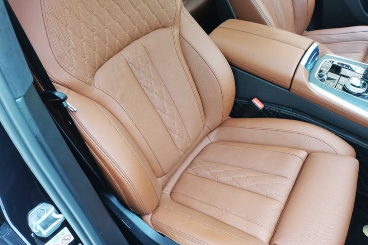Used BMW X7 2022 xDrive40i Luxury M Sport Package Interior 1