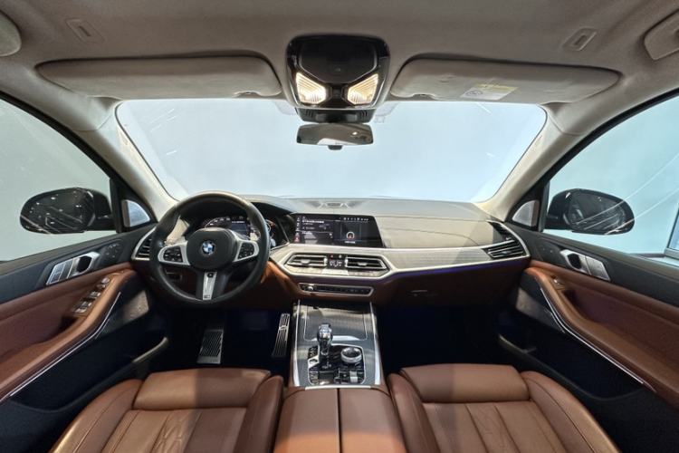 Used BMW X7 2022 xDrive M50i Interior 1