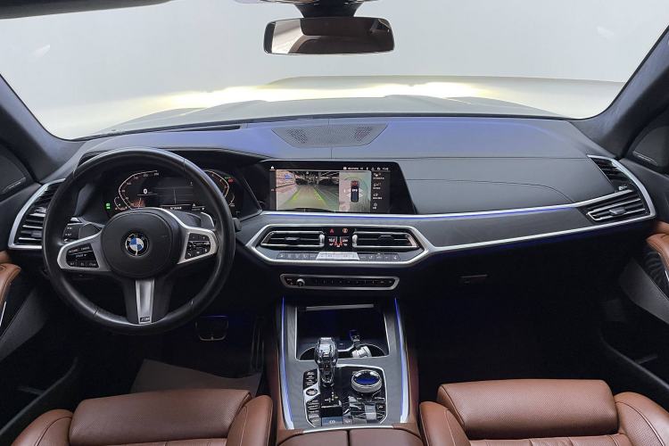 Used BMW X7 2022 xDrive40i Luxury M Sport Package Interior 1