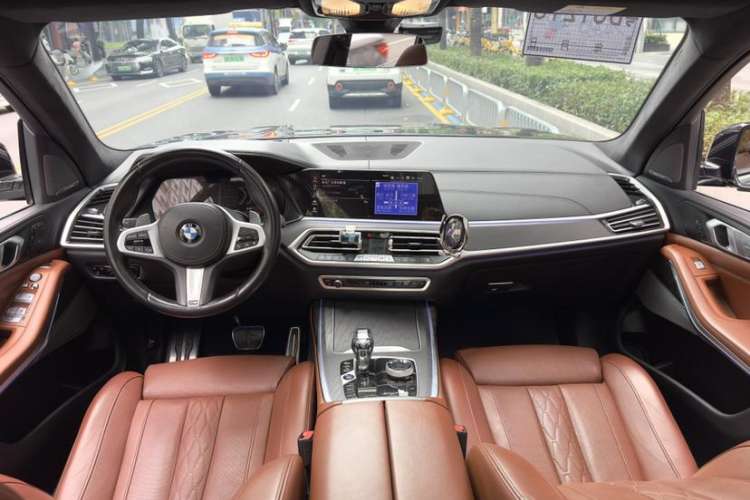 Used BMW X7 2022 xDrive40i Luxury M Sport Package Interior 1