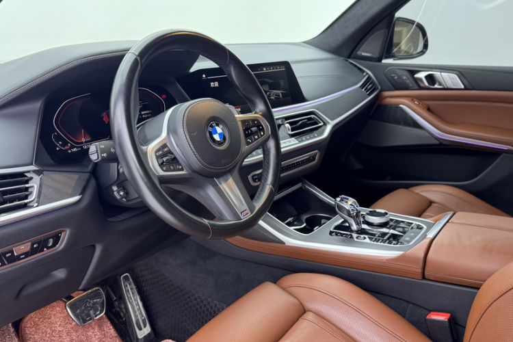 Used BMW X7 2022 xDrive40i Luxury M Sport Package Interior 1