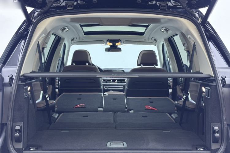 Used BMW X7 2022 xDrive40i Luxury Package with Leading Features Interior 10