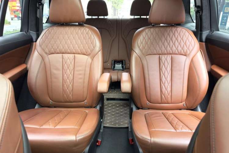 Used BMW X7 2022 xDrive40i Luxury M Sport Package Interior 10