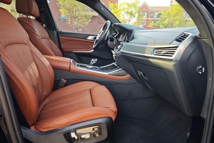 Used BMW X7 2022 xDrive40i Luxury M Sport Package Interior 12