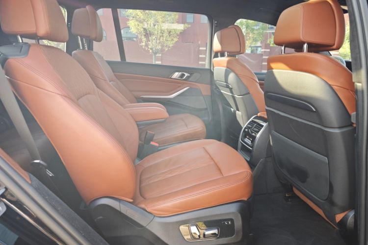 Used BMW X7 2022 xDrive40i Luxury M Sport Package Interior 13