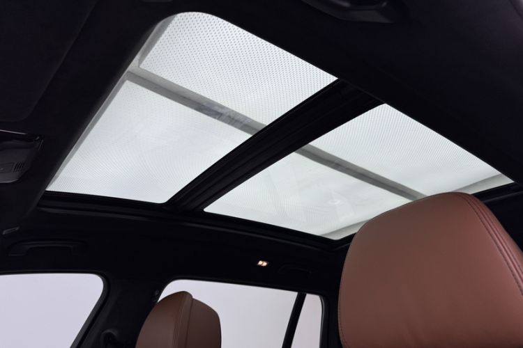 Used BMW X7 2022 xDrive40i Luxury M Sport Package Interior 15