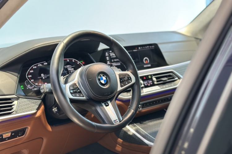 Used BMW X7 2022 xDrive M50i Interior 2