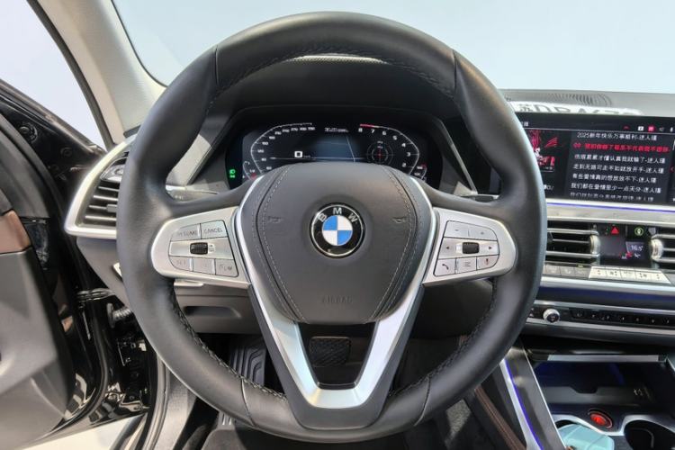 Used BMW X7 2022 xDrive40i Luxury Package with Leading Features Interior 2