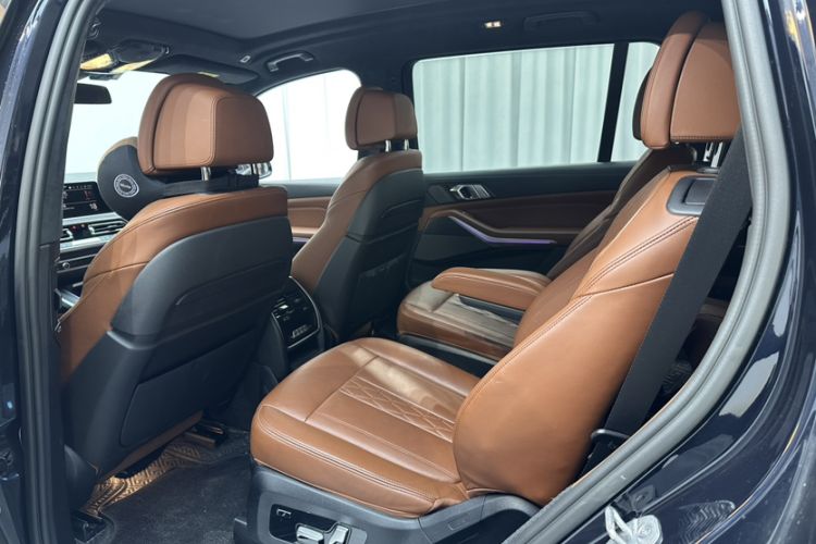 Used BMW X7 2022 xDrive40i Luxury M Sport Package Interior 3
