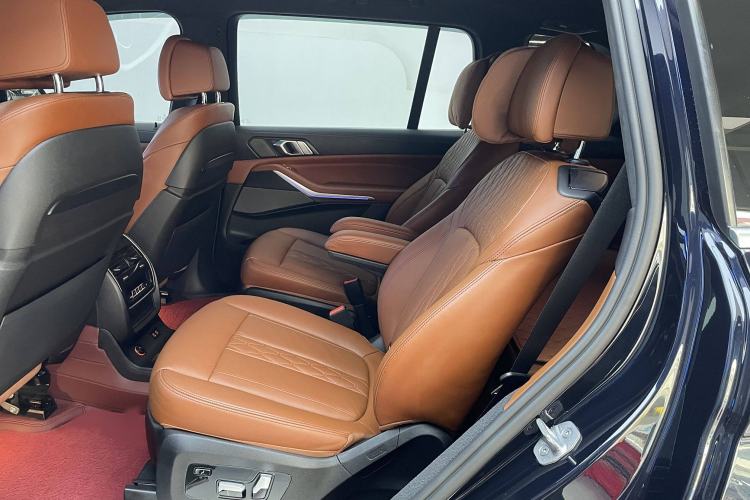 Used BMW X7 2022 xDrive40i Luxury M Sport Package Interior 3