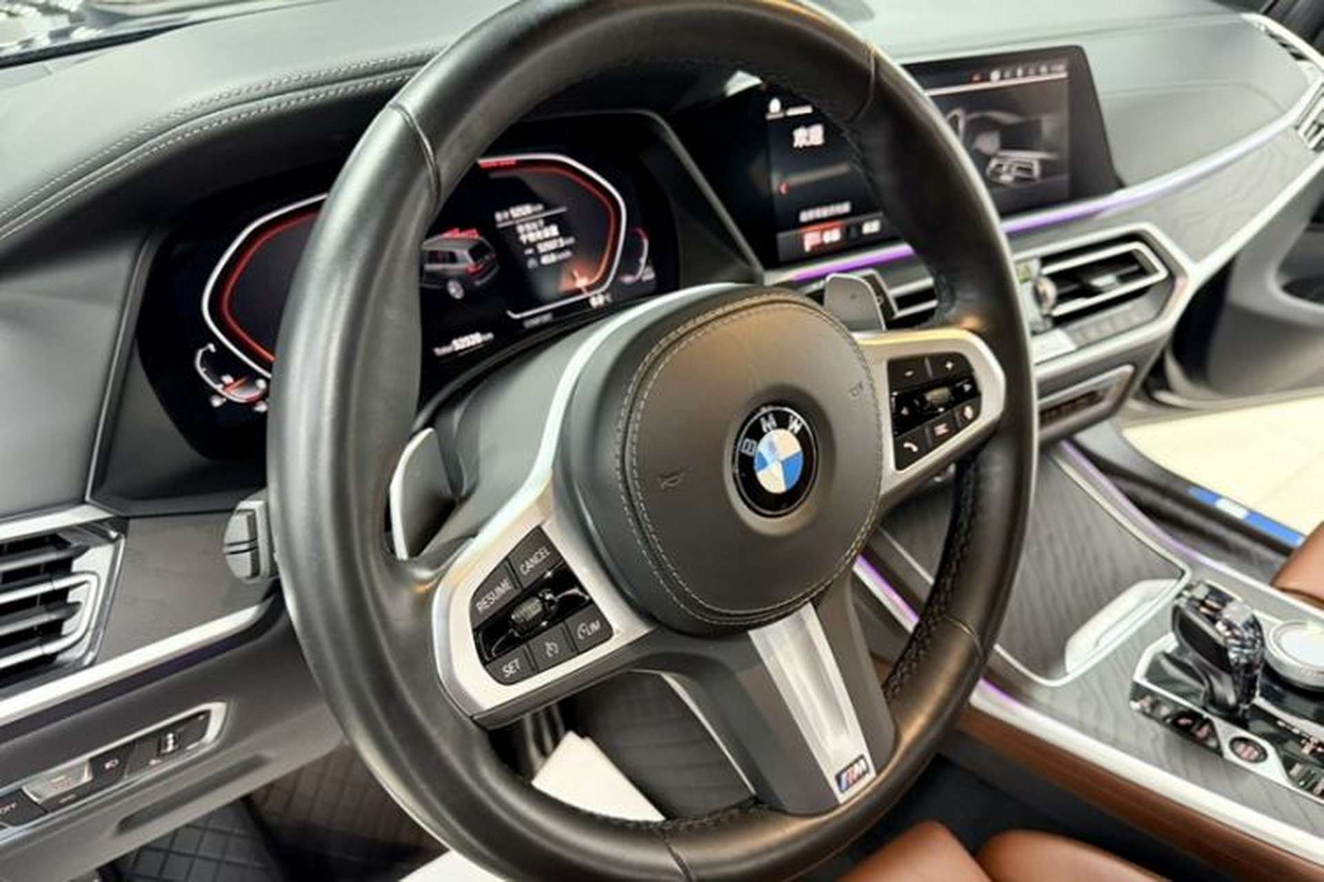 Used BMW X7 2022 xDrive40i Luxury M Sport Package Interior 4