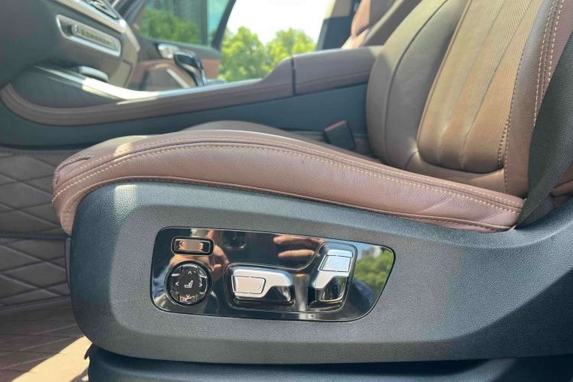 Used BMW X7 2022 xDrive40i Luxury Package with Leading Features Interior 4