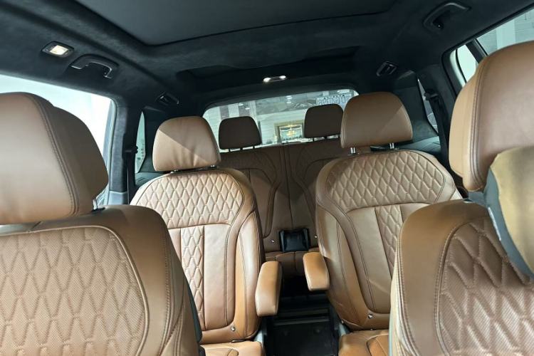 Used BMW X7 2022 xDrive40i Luxury M Sport Package Interior 4