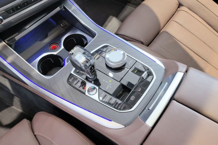 Used BMW X7 2022 xDrive40i Luxury Package with Leading Features Interior 5