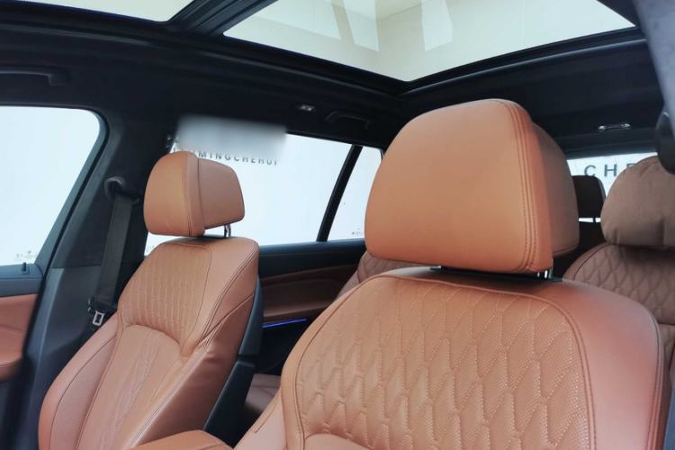 Used BMW X7 2022 xDrive40i Luxury M Sport Package Interior 6