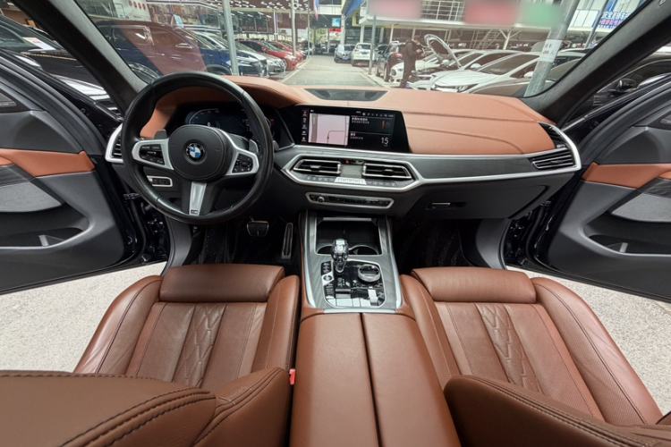 Used BMW X7 2022 xDrive40i Luxury M Sport Package Interior 7