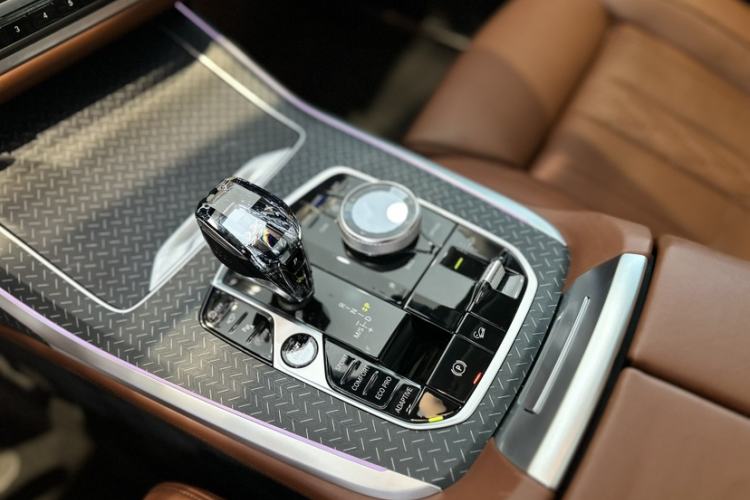Used BMW X7 2022 xDrive M50i Interior 7