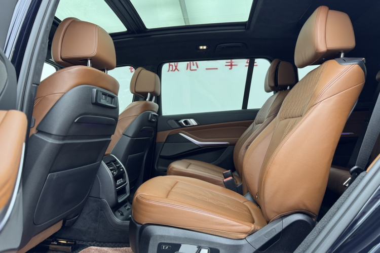 Used BMW X7 2022 xDrive40i Luxury M Sport Package Interior 7