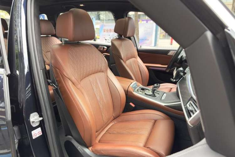 Used BMW X7 2022 xDrive40i Luxury M Sport Package Interior 8