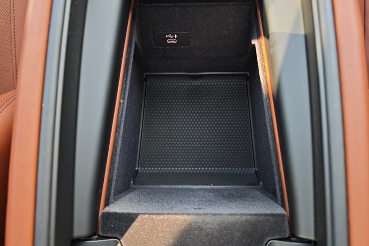 Used BMW X7 2022 xDrive40i Luxury M Sport Package Interior 9