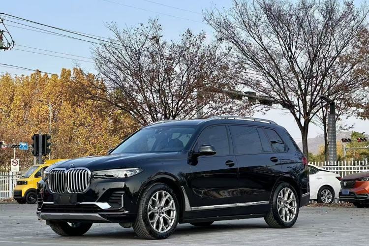 Used BMW X7 2022 xDrive40i Luxury Package with Leading Features Left Front Headlight