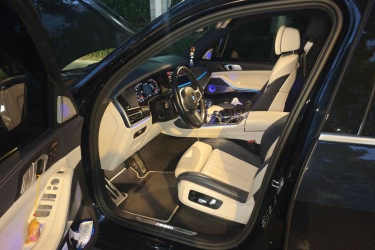 Used BMW X7 2022 xDrive M50i Left Front Seat