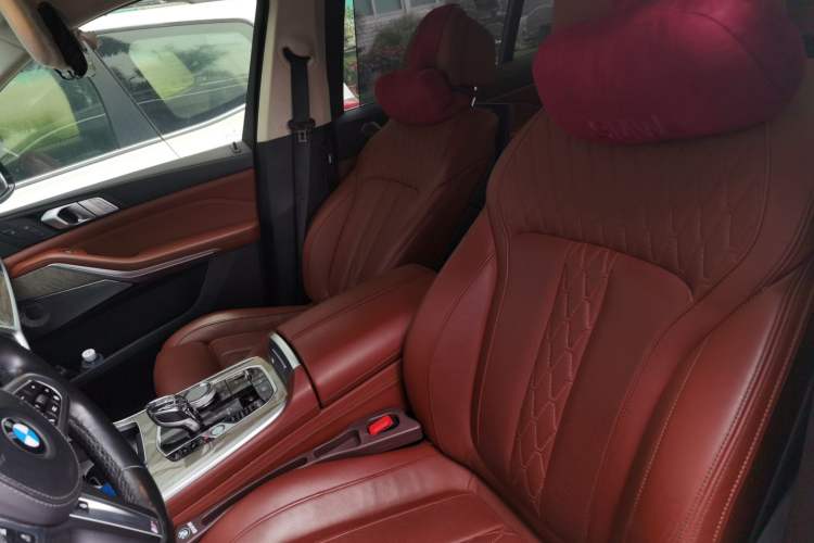 Used BMW X7 2022 xDrive40i Executive M Sport Package Left Front Seat