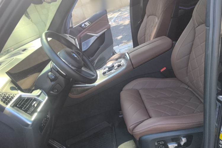 Used BMW X7  Left Front Seat