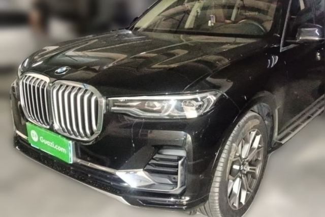Used BMW X7 2022 xDrive40i Luxury Package with Leading Features