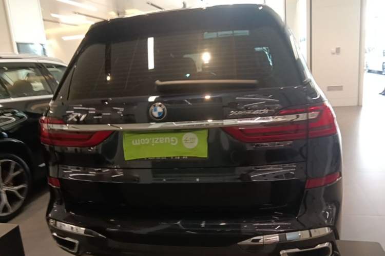 Used BMW X7 2022 xDrive40i Luxury M Sport Package Rear