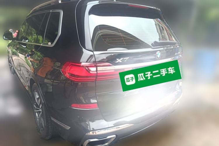 Used BMW X7 2022 xDrive40i Luxury M Sport Package Rear Left 45 Deg