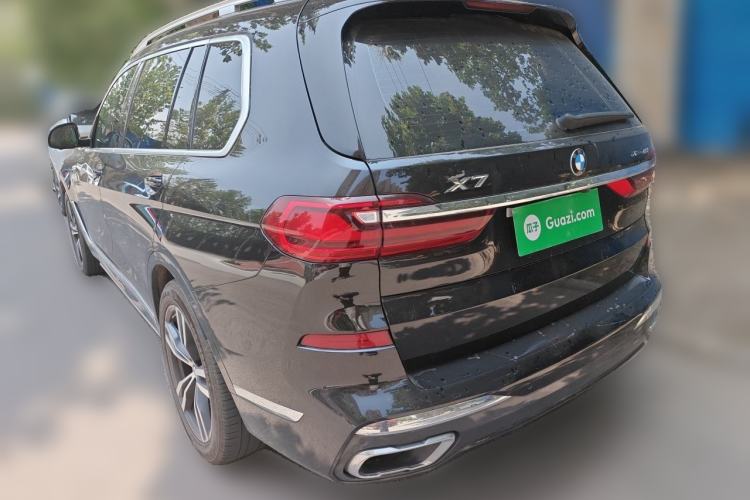 Used BMW X7 2022 xDrive40i Luxury M Sport Package Rear Left 45 Deg