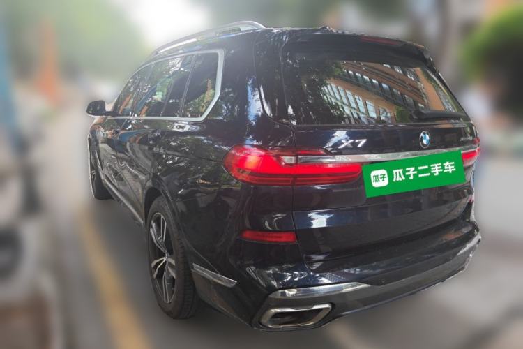 Used BMW X7 2022 xDrive40i Luxury M Sport Package Rear Left 45 Deg