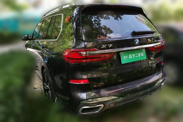 Used BMW X7 2022 xDrive40i Luxury M Sport Package Rear Left 45 Deg