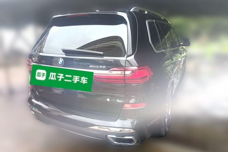 Used BMW X7 2022 xDrive40i Luxury M Sport Package Rear Right 45 Deg