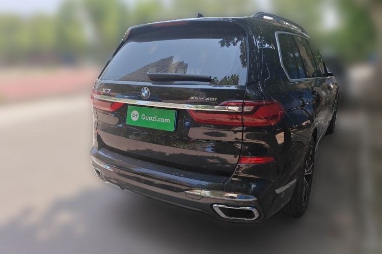 Used BMW X7 2022 xDrive40i Luxury M Sport Package Rear Right 45 Deg