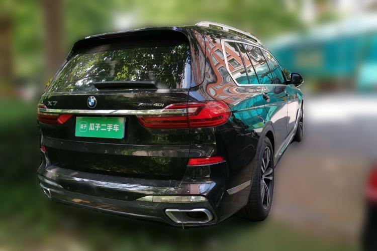Used BMW X7 2022 xDrive40i Luxury M Sport Package Rear Right 45 Deg