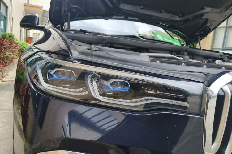Used BMW X7 2022 xDrive40i Luxury M Sport Package Right Front Headlight
