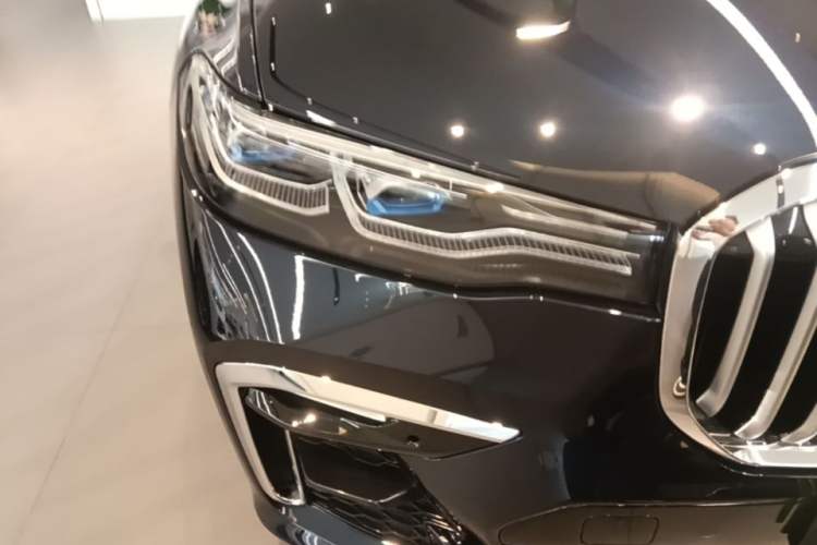 Used BMW X7 2022 xDrive40i Luxury M Sport Package Right Front Headlight