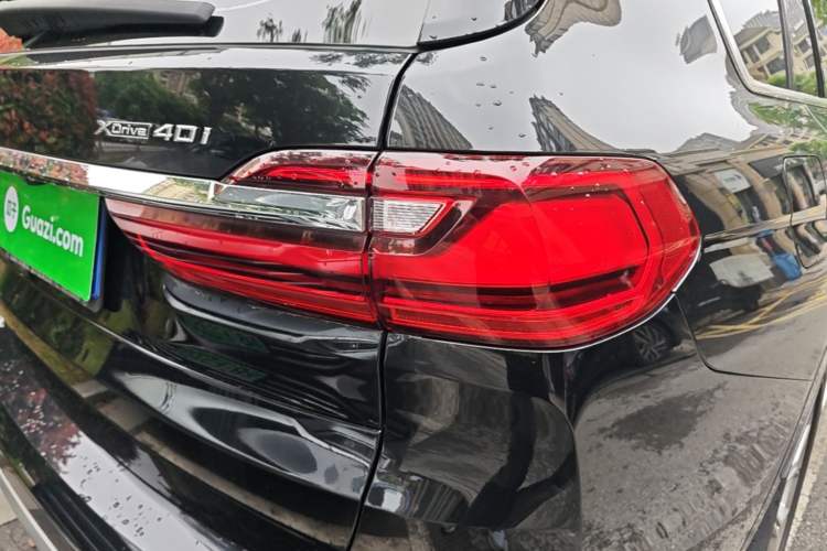 Used BMW X7 2022 xDrive40i Luxury Package with Leading Features Right Rear Taillight