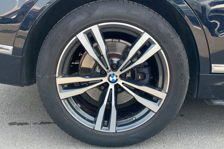 Used BMW X7 2022 xDrive40i Luxury M Sport Package Right Rear Wheel Hub