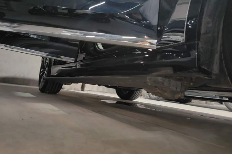 Used BMW X7 2022 xDrive40i Luxury M Sport Package Right Side Sill