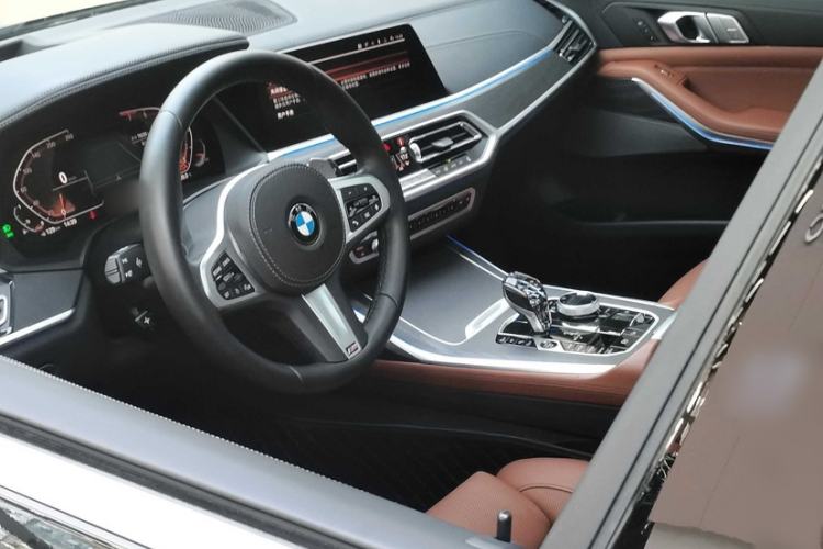 Used BMW X7 2022 xDrive40i Luxury M Sport Package Steering Wheel