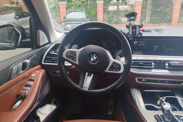 Used BMW X7 2022 xDrive40i Executive M Sport Package Steering Wheel