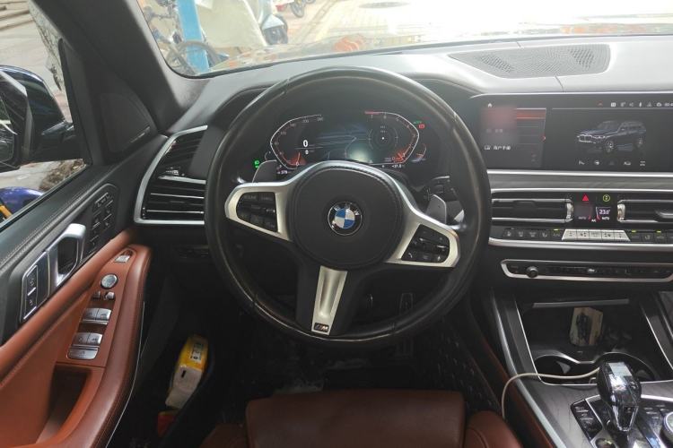 Used BMW X7 2022 xDrive40i Luxury M Sport Package Steering Wheel