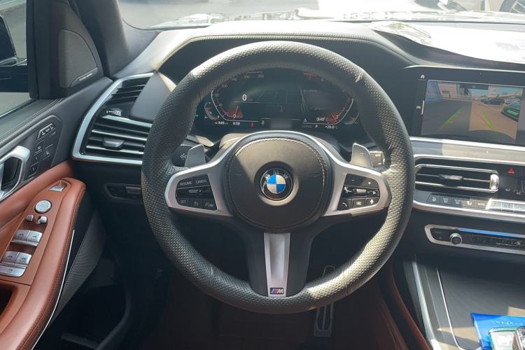 Used BMW X7 2022 xDrive40i Luxury M Sport Package Steering Wheel