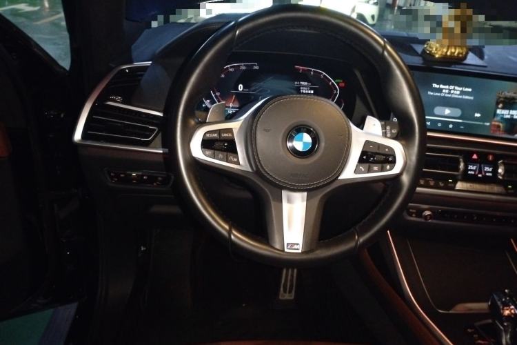 Used BMW X7 2022 xDrive40i Luxury M Sport Package Steering Wheel